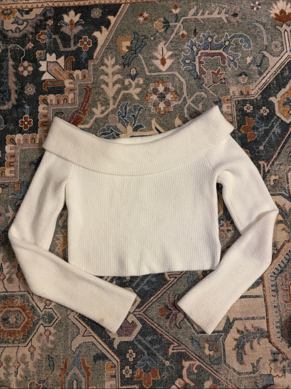 American Eagle Off-Shoulder Off White Women’s Sweater, Large